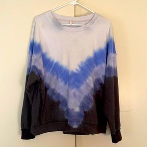 Free People sweatshirt with pockets!